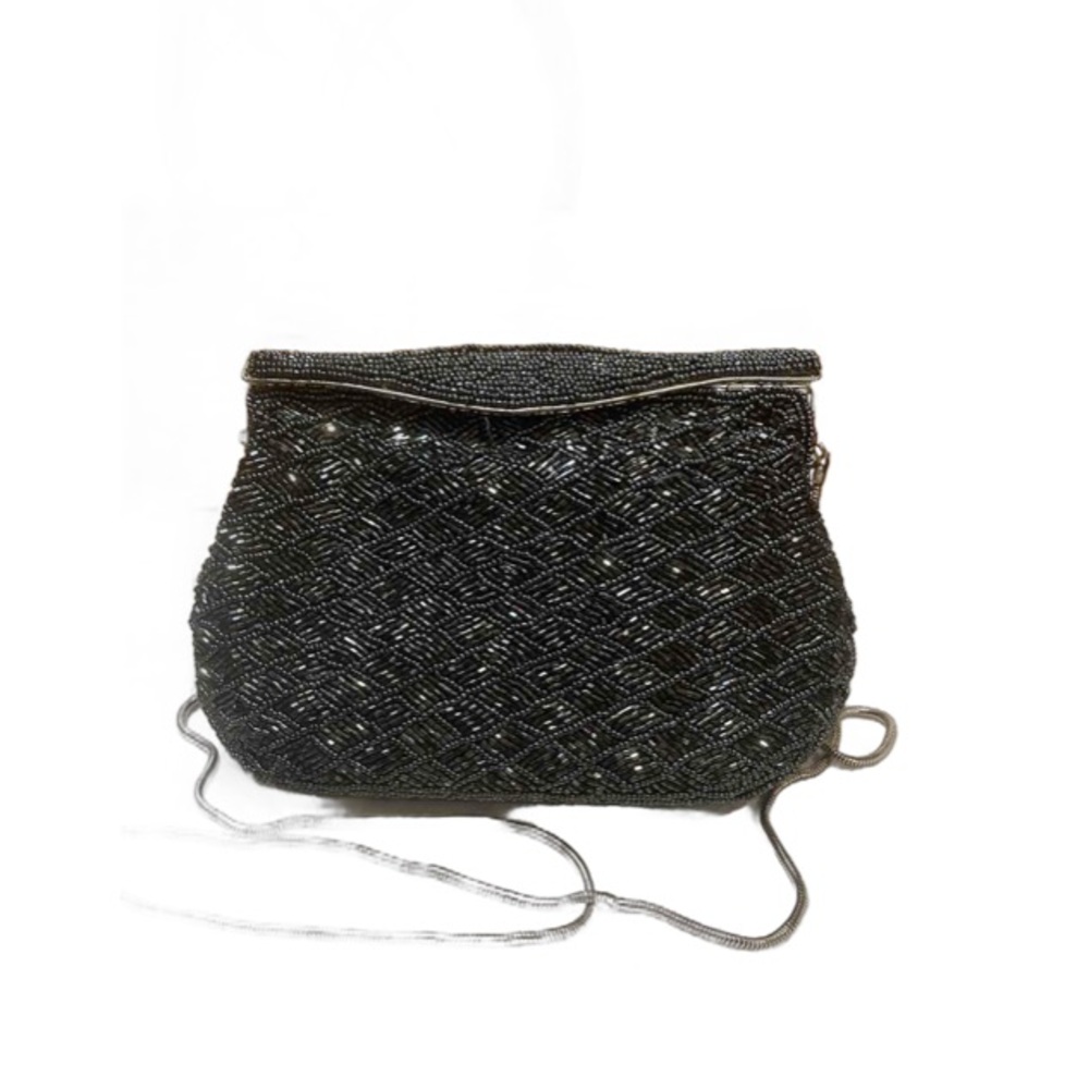Beaded evening bag with removable chain, pristine condition gun metal gray 90’s